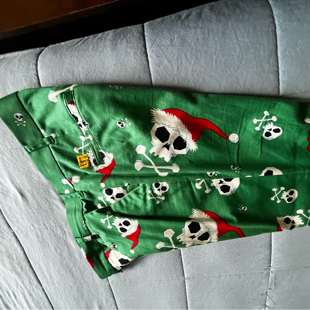 John Daly Loudmouth Golf pants
W32 L30